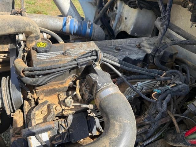 Image of Freightliner FL70 equipment image 4