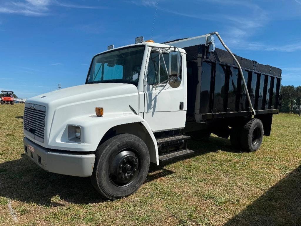 1999 Freightliner FL70 Equipment Image0