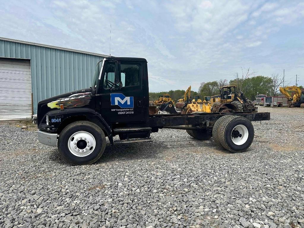 Image of Freightliner FL70 Primary image