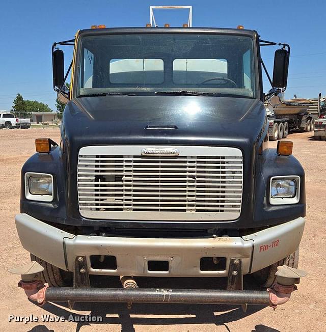 Image of Freightliner FL70 equipment image 1
