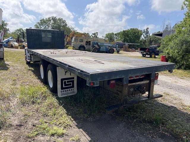 Image of Freightliner FL80 equipment image 3