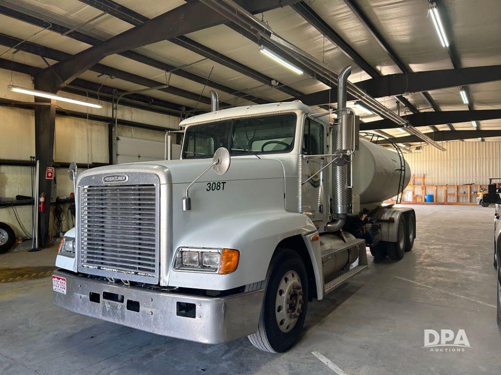 Image of Freightliner FLD120 Primary image