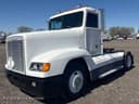 1999 Freightliner FLD Image
