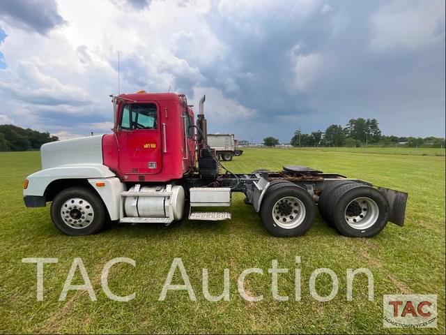 Image of Freightliner FLD120 equipment image 1