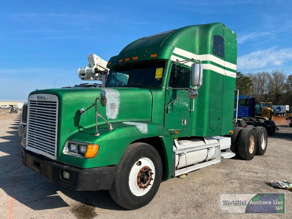 Main image Freightliner FLD120