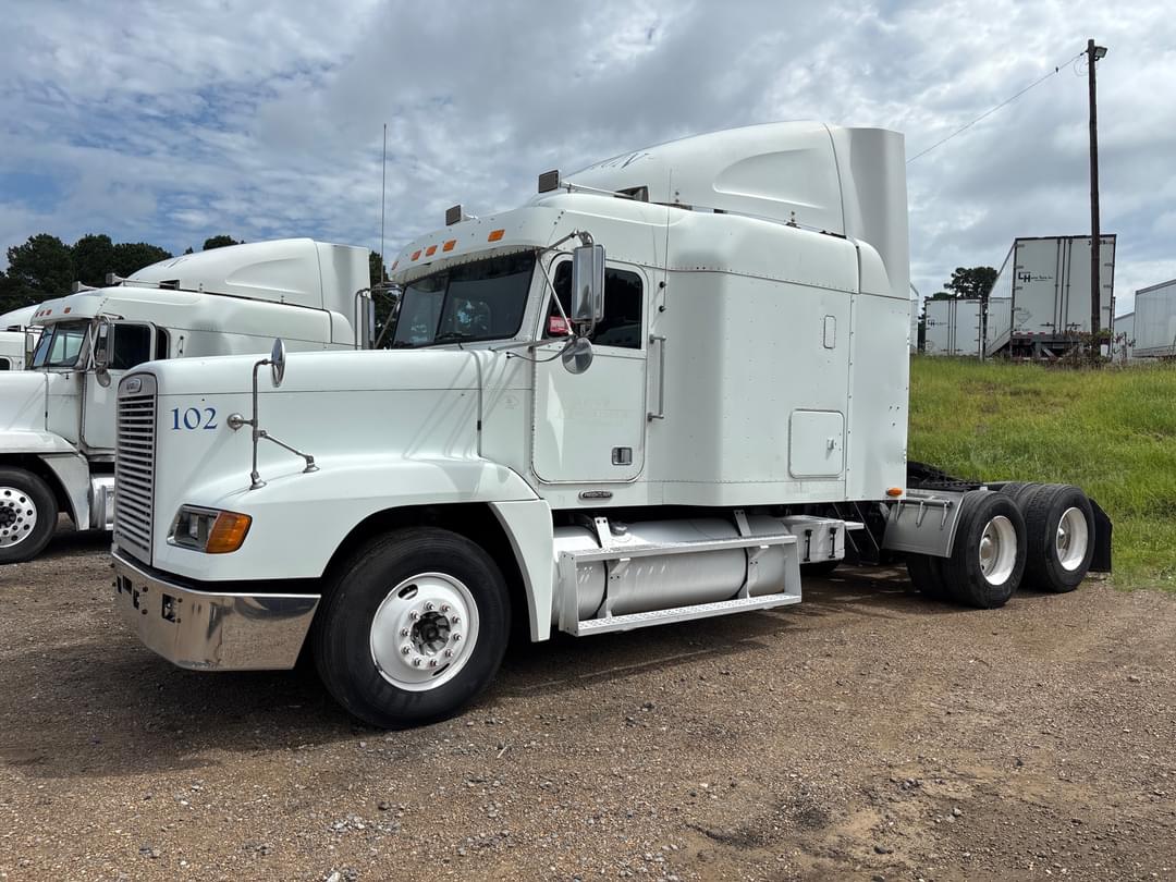Image of Freightliner FLD120 Primary image
