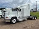 1999 Freightliner FLD120 Image
