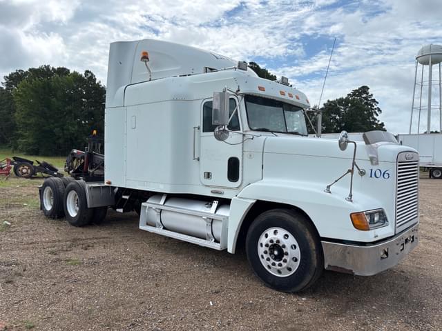 Image of Freightliner FLD120 equipment image 1