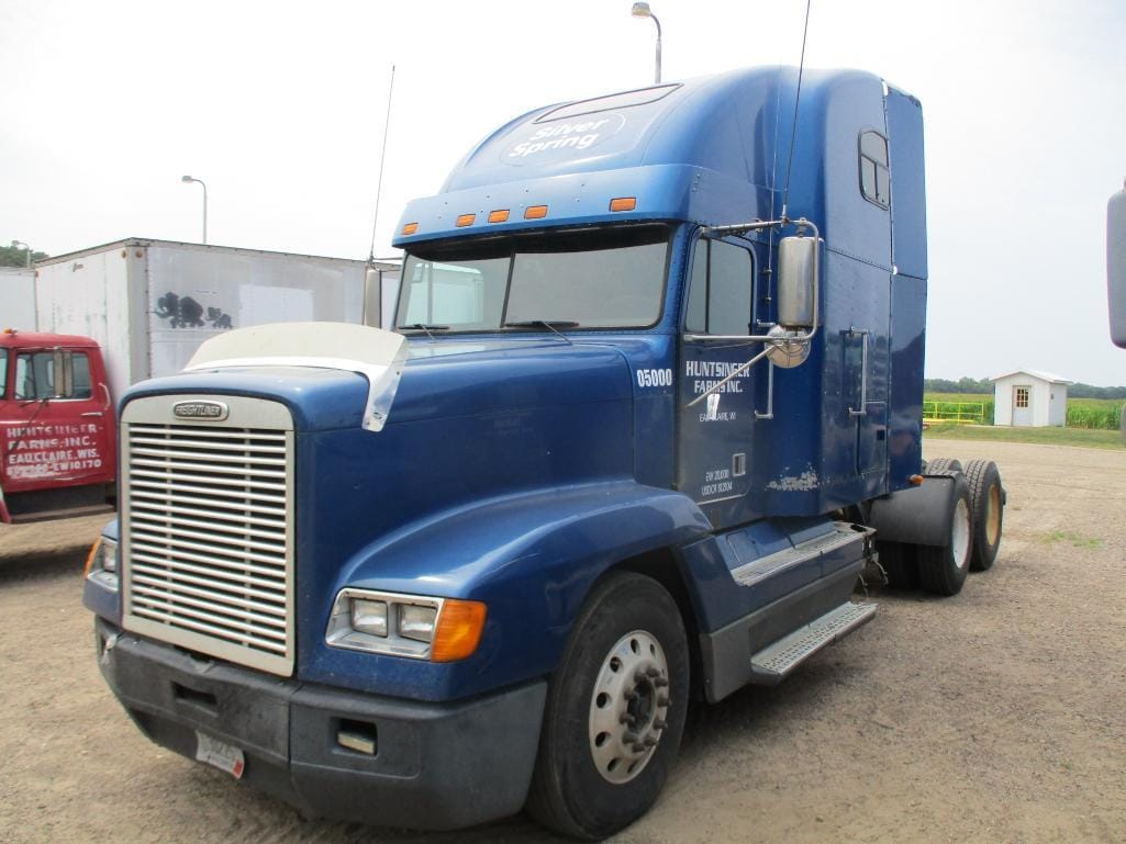 Main image Freightliner FLD120