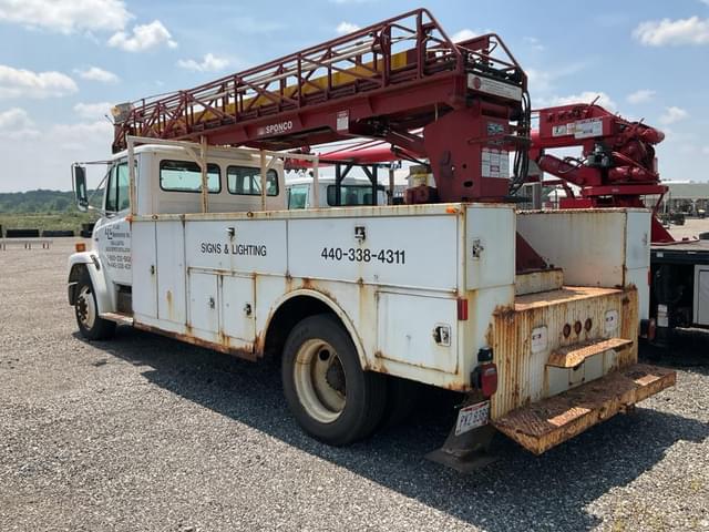 Image of Freightliner FL60 equipment image 2