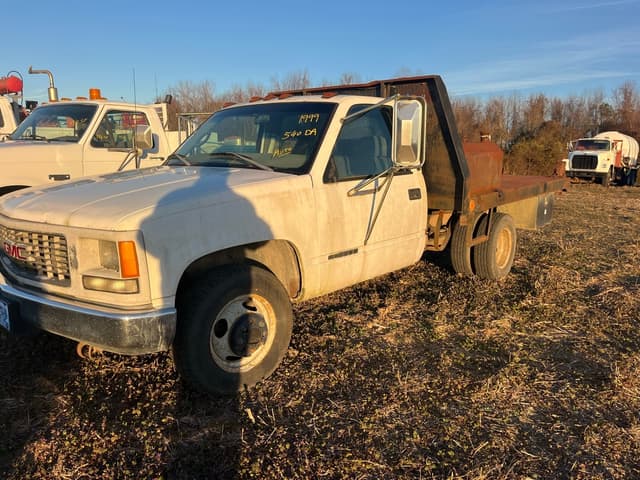 Image of GMC 3500 equipment image 1