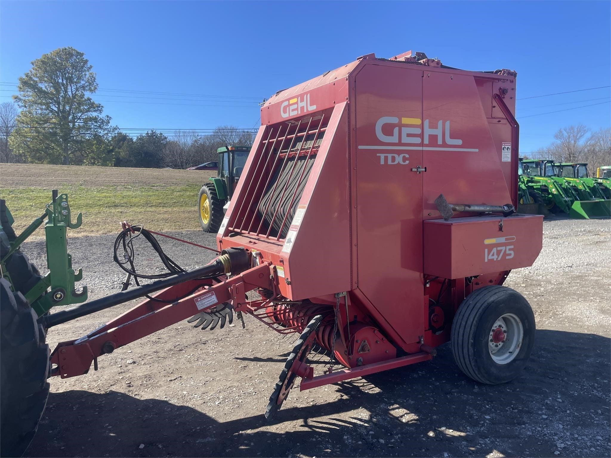 1999 Gehl 1475 Equipment Image0