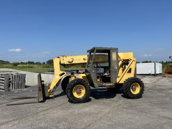 Image of Gehl 553 equipment image 1