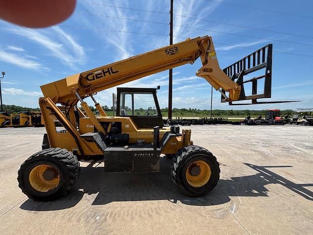Image of Gehl 553 equipment image 3