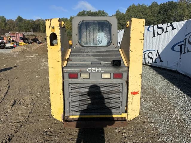 Image of Gehl 5635 equipment image 3