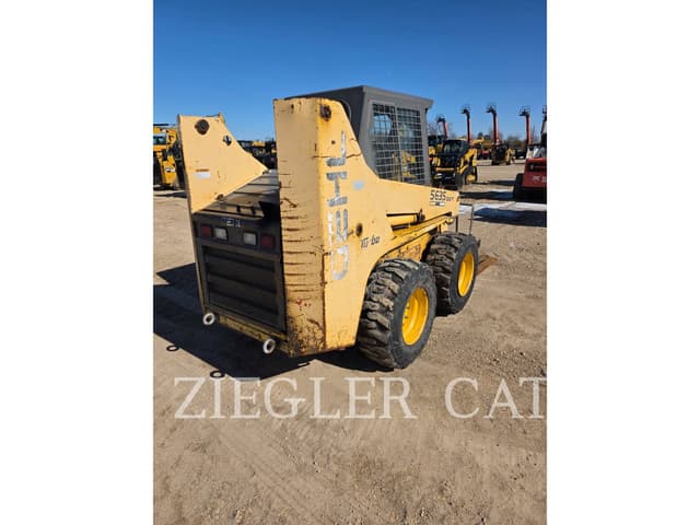 Image of Gehl 5635 equipment image 3