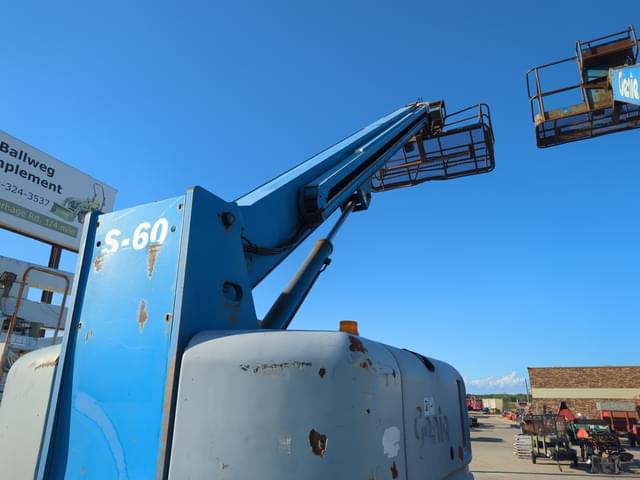 Image of Genie S-60 equipment image 3