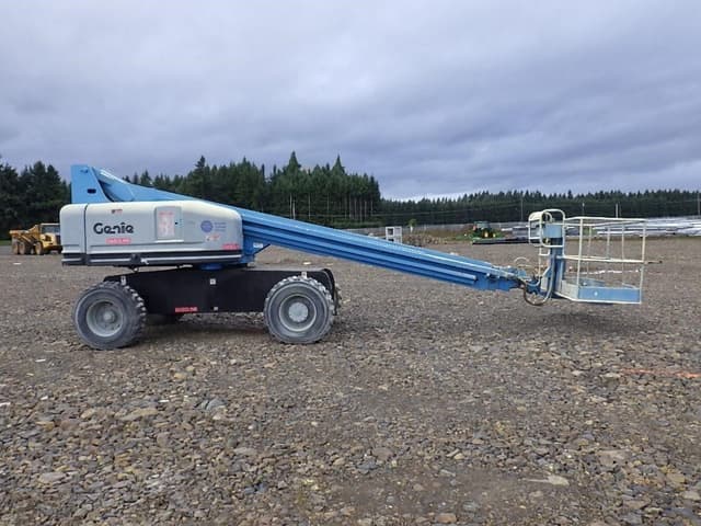 Image of Genie S-60 equipment image 3