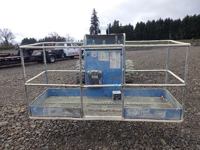 Image of Genie S-60 equipment image 1