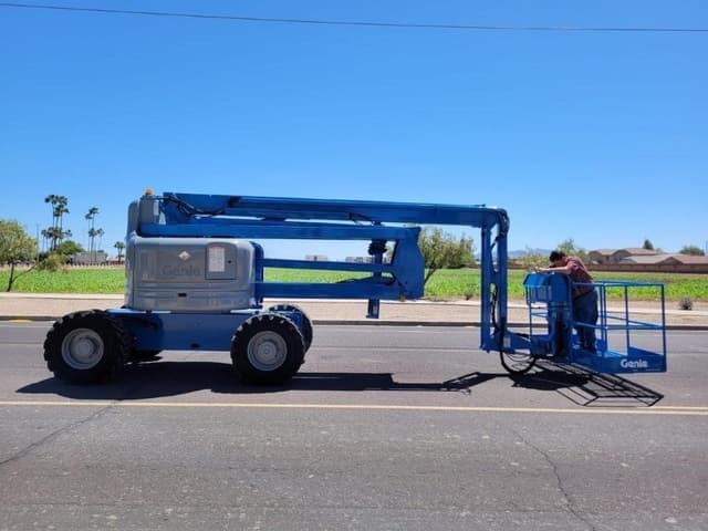 Image of Genie Z60/34 equipment image 3