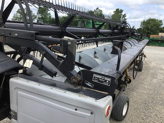 Image of Gleaner 800 equipment image 4