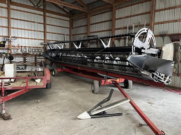 Image of Gleaner 800 Primary image