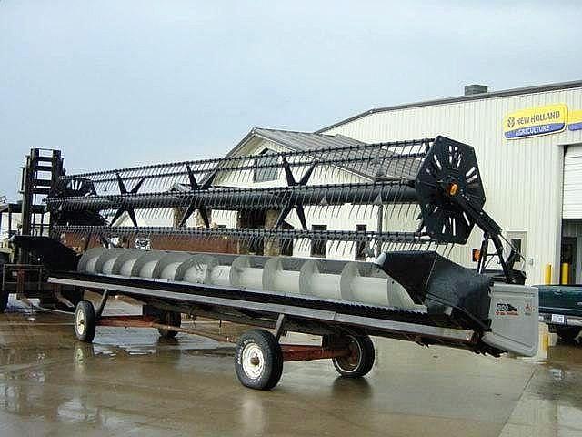 Image of Gleaner 830 Primary image