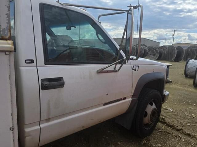 Image of GMC 3500 equipment image 4