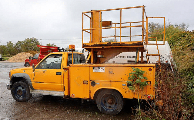 Image of GMC 3500 equipment image 2