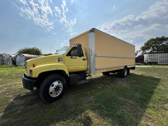 Image of GMC C6500 equipment image 3