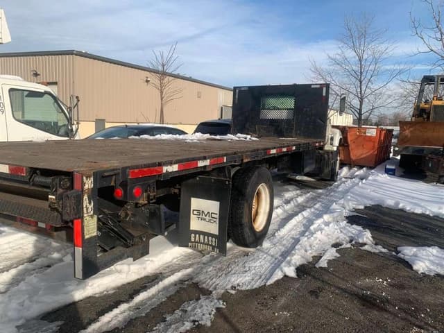 Image of GMC C6500 equipment image 2