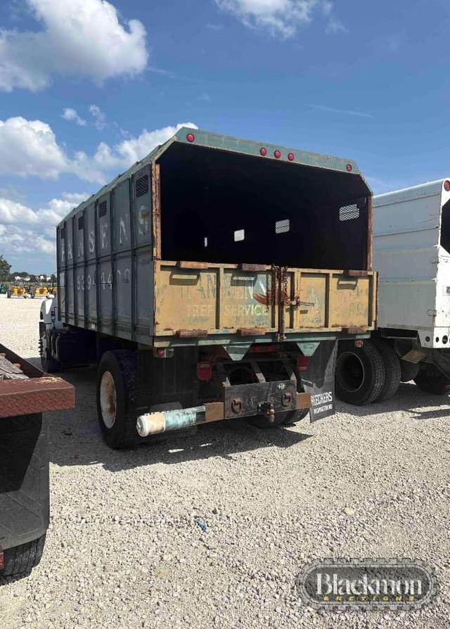 Image of GMC C6500 equipment image 1