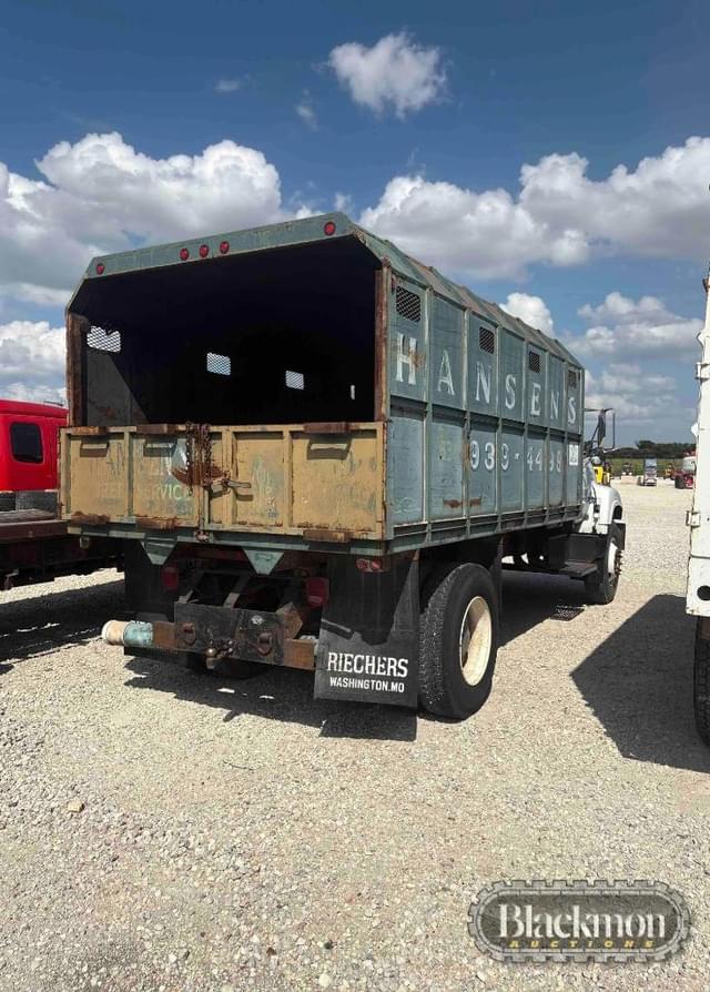 Image of GMC C6500 equipment image 2