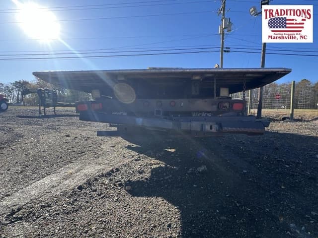 Image of GMC C6500 equipment image 4