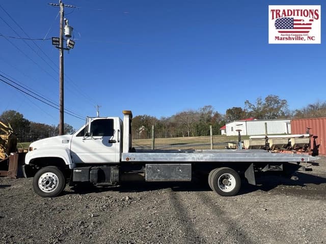 Image of GMC C6500 equipment image 1