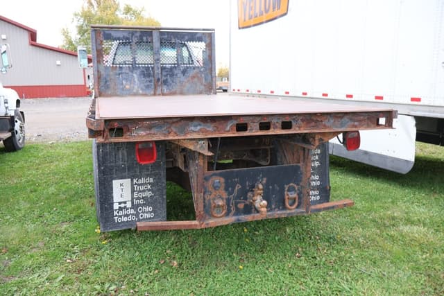 Image of GMC C6500 equipment image 4