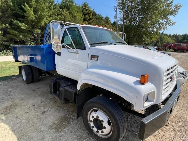 Image of GMC C6500 equipment image 2