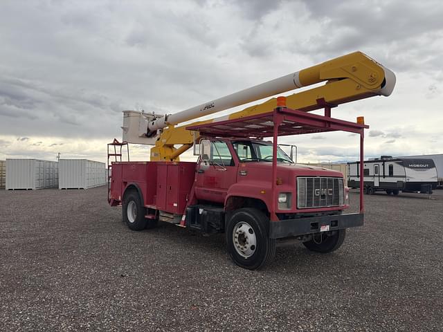Image of GMC C7500 equipment image 2