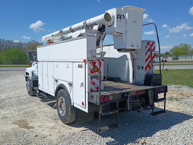 Image of GMC C7500 equipment image 4