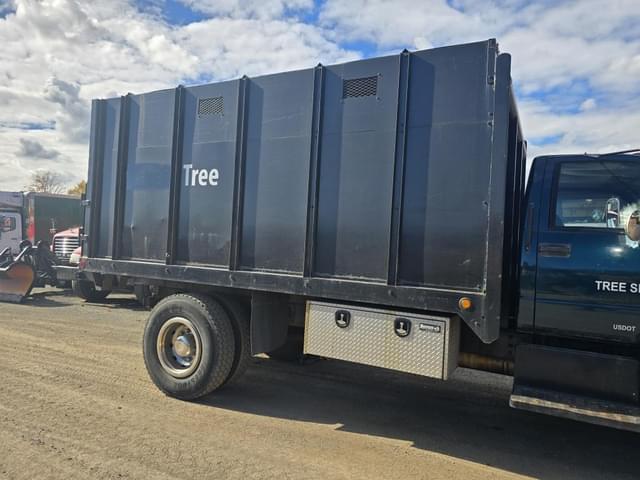 Image of GMC C7500 equipment image 4