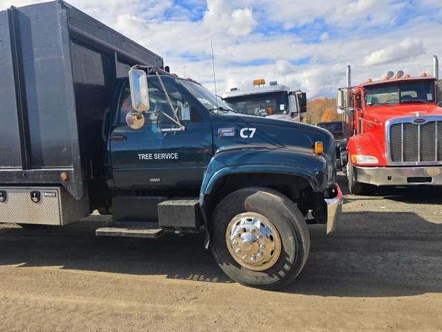 Image of GMC C7500 equipment image 3