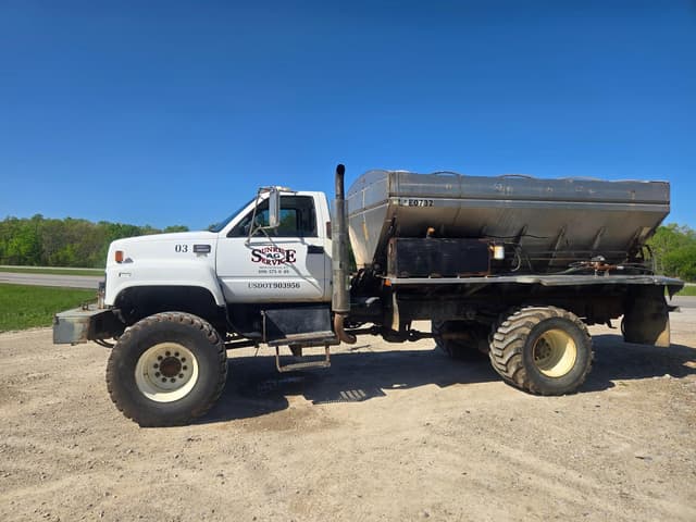 Image of GMC C7500 equipment image 4