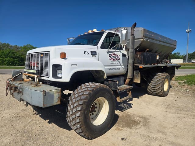 Image of GMC C7500 equipment image 1