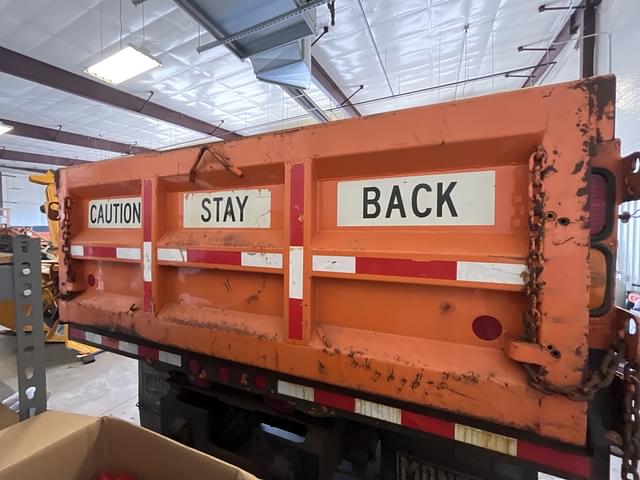 Image of GMC C7500 equipment image 3