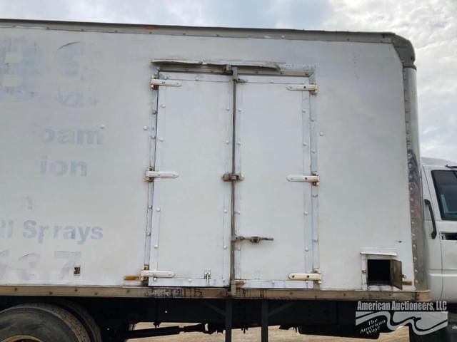 Image of GMC C7500 equipment image 2