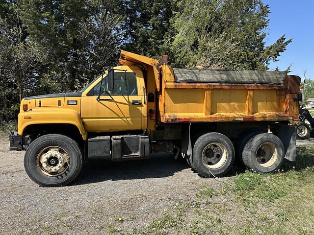 Image of GMC C8500 equipment image 1