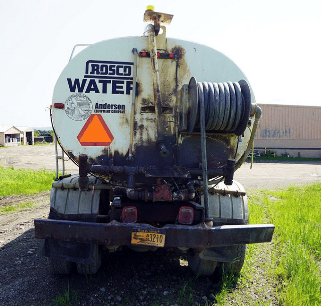 Image of GMC C8500 equipment image 3