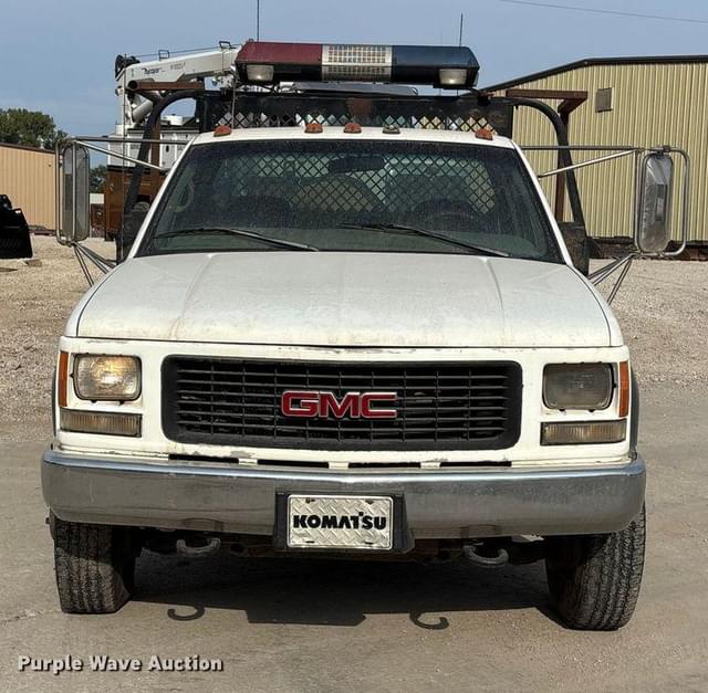 Image of GMC 3500 equipment image 1