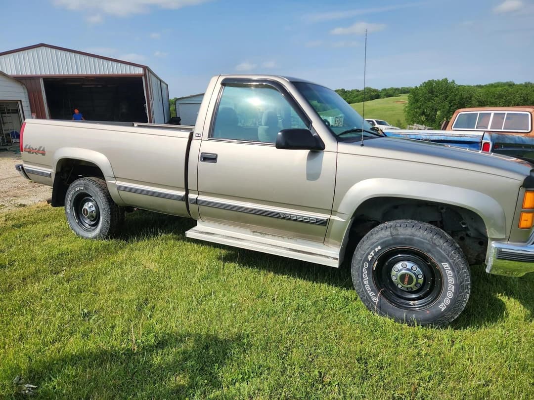 Image of GMC 2500 Primary image