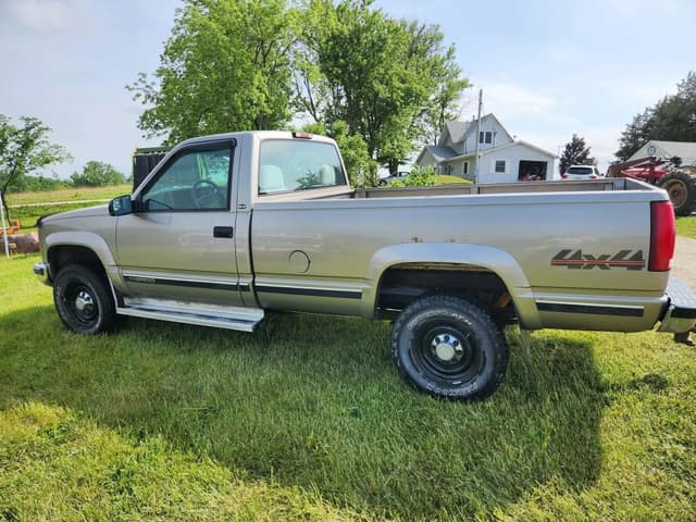 Image of GMC 2500 equipment image 3